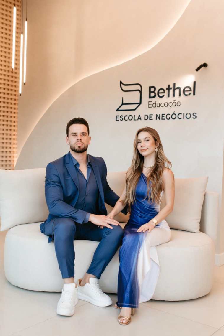 Julia Ottoni e Cleiton Querobin